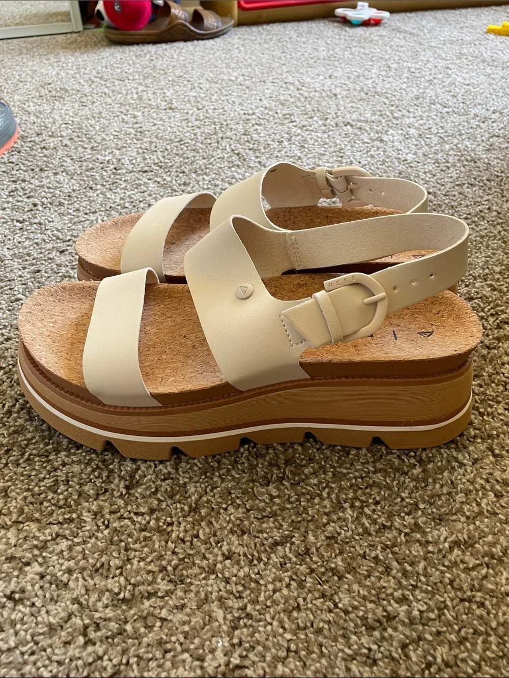 Reef Vista Luxe Liah Sandal — Cream and Tan Platform Sandal